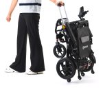 ⁦כיסא גלגלים חשמלי עם ידית נשיאה | Volaro V2⁩ – תמונה ⁦2⁩