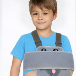 מקבע כתף לילדים אורתופדי – תמיכה וייצוב לאחר פציעה