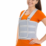 חגורת חזה אורתופדית לאחר ניתוח – תמיכה, ייצוב והקלה בכאבים