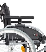 ⁦כיסא גלגלים Optima XL מבית B+B גרמניה | רוחב מושב 51–58 ס״מ | עומק מושב מתכוונן⁩ – תמונה ⁦2⁩