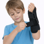 תומך שורש כף יד לילדים אורתופדי – ייצוב והקלה על כאבים