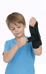 תומך שורש כף יד לילדים אורתופדי – ייצוב והקלה על כאבים